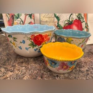 Pioneer Woman Nesting Bowls – Set of 3 – New Without Tags